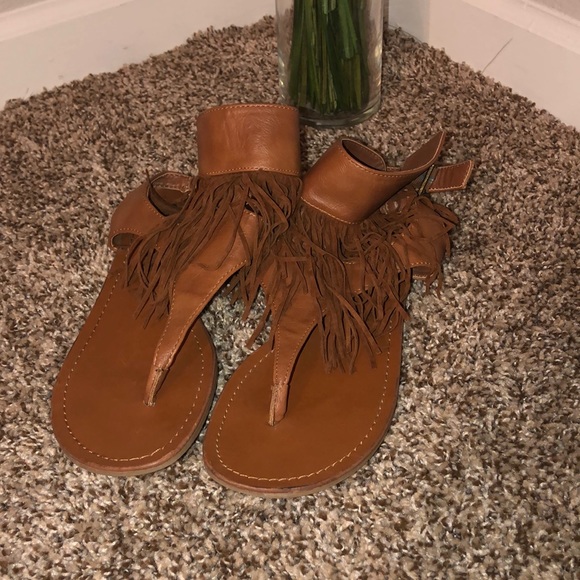 Fringed sandals - Picture 1 of 3